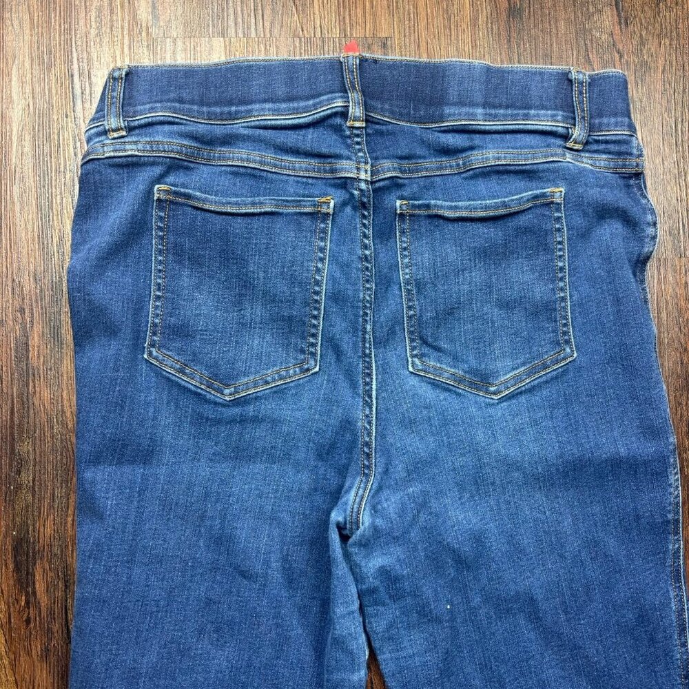 SPANX Flare High Rise Pull On Jeans Medium Wash Women’s Size Large - Picture 4 of 10